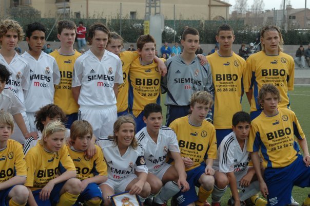 I 2005 deltog Aakjærs Herfølge 1 Drenge i et stort stævne i Barcelona. I Semifinalen var Real Madrid modstanderen! Med på Herfølge holdet var bl.a. Jens Stryger Larsen (nu Udinese Calcio), Patrick Hansen (nu Næstved BK), Mathias Nielsen (nu Horsens) og Nikola Saric (DBU Årets talent 2007 i Danmark) m.fl.